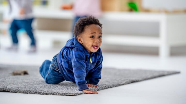 Entwicklung Baby: was im ersten Lebensjahr passiert